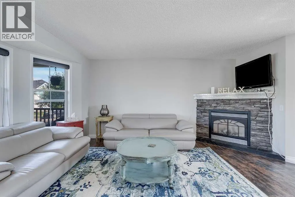 31 Inverness Grove SE