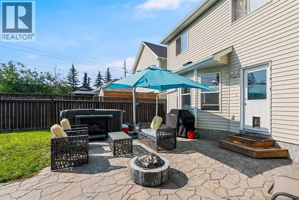 31 Inverness Grove SE