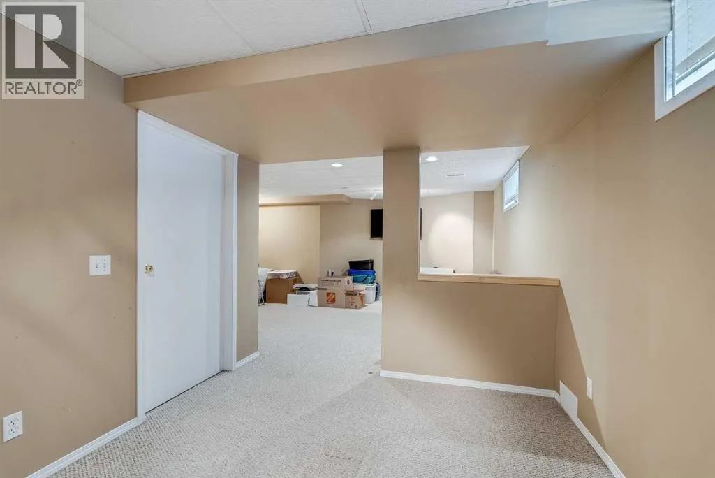 31 Inverness Grove SE