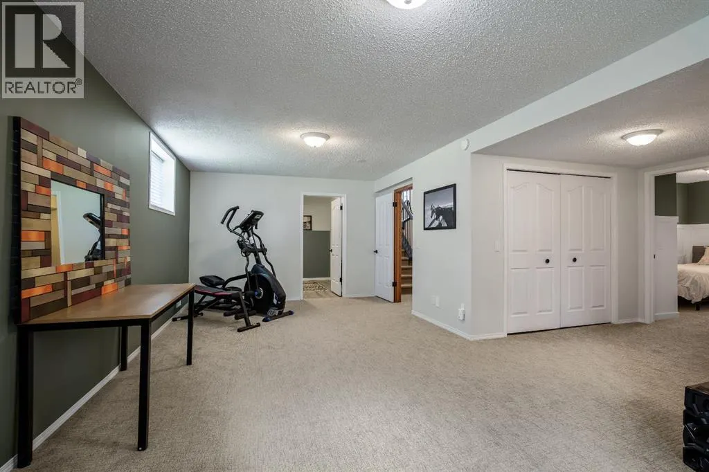 17 Bow Way