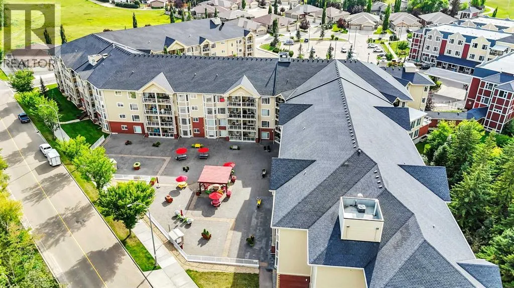 120, 6 Michener Boulevard