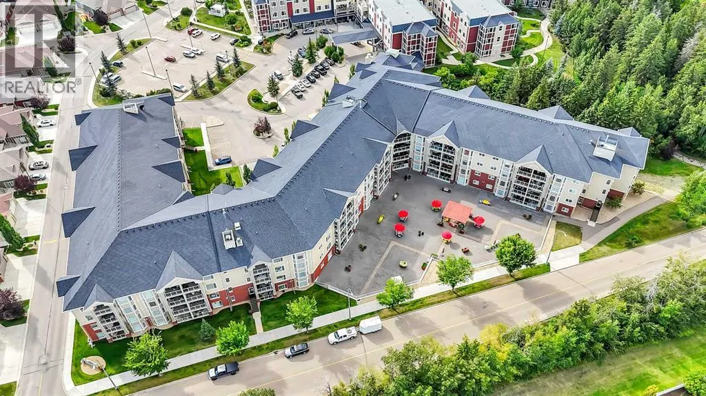 120, 6 Michener Boulevard