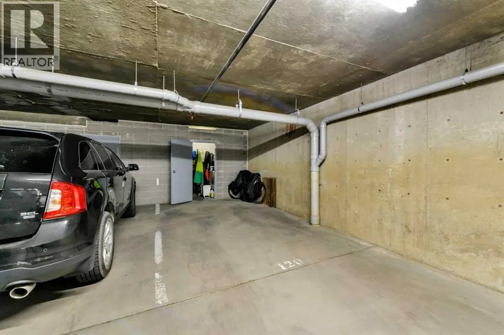 120, 6 Michener Boulevard