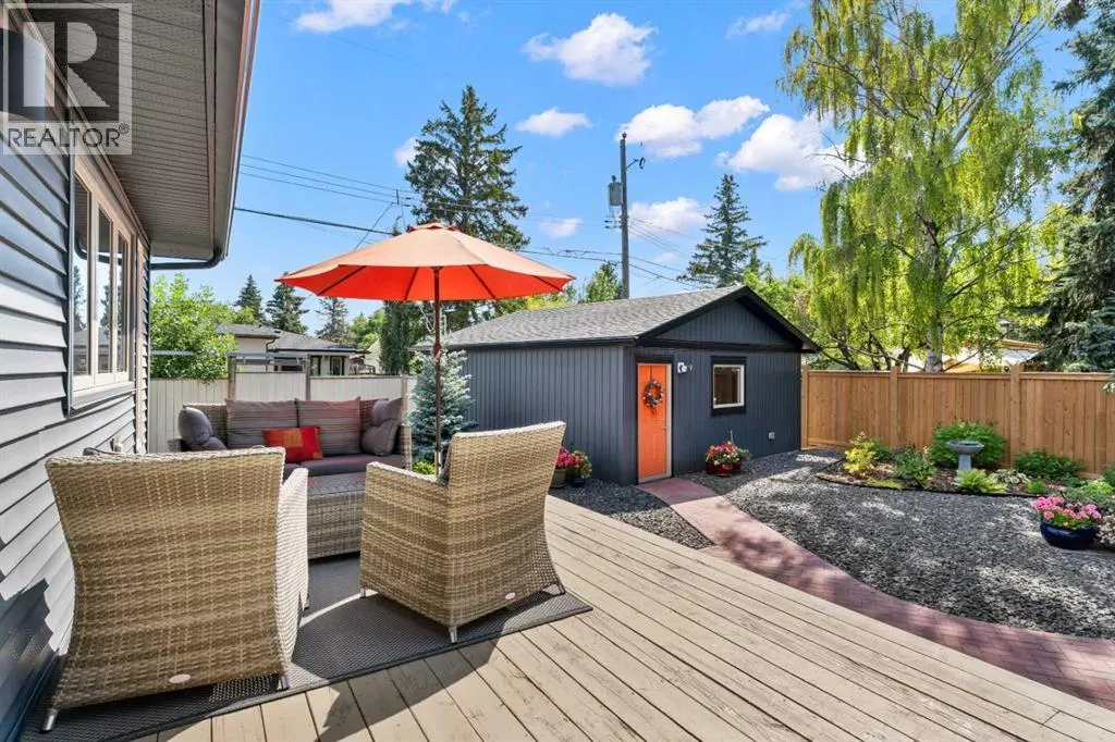 52 Glenview Drive SW
