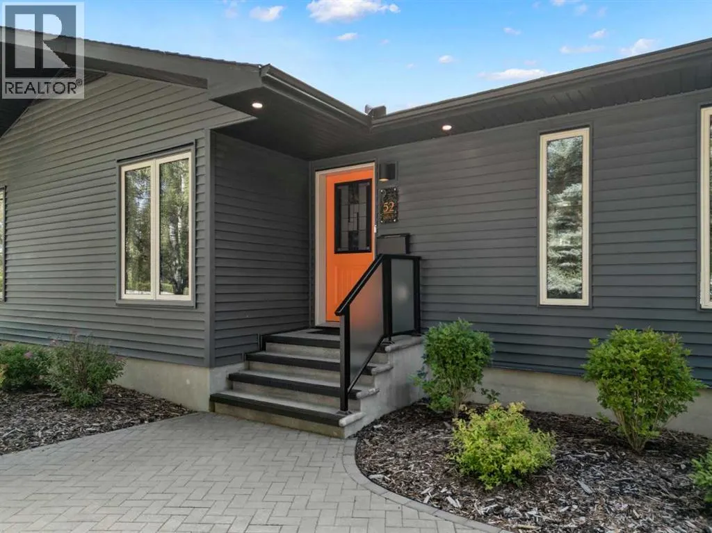 52 Glenview Drive SW