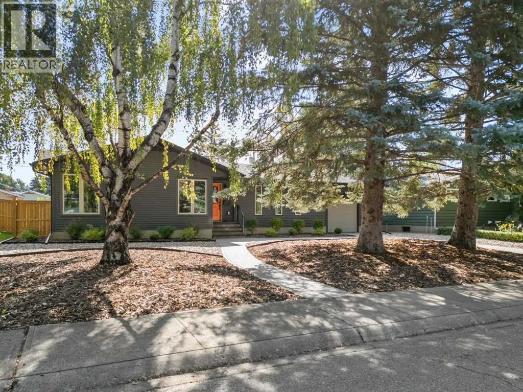 52 Glenview Drive SW