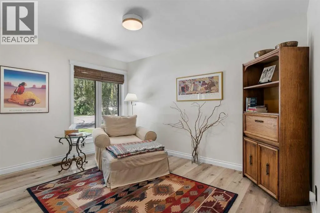 52 Glenview Drive SW