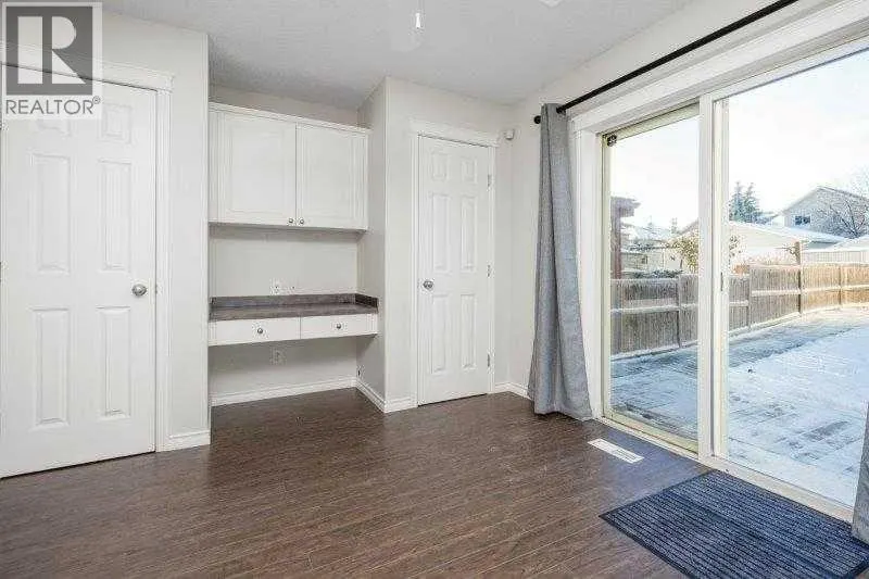125 Bridleglen Manor SW