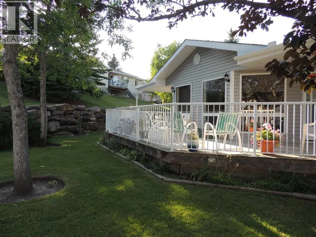 8 Macewan Park Heights NW