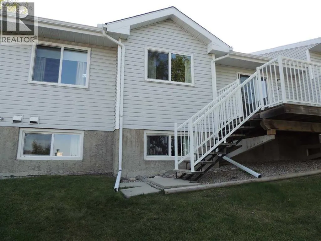 8 Macewan Park Heights NW