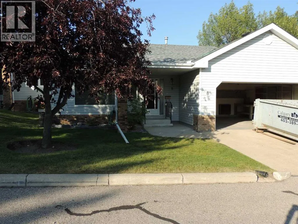 8 Macewan Park Heights NW