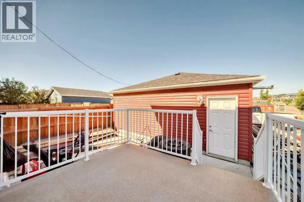 8 Red Sky Lane NE