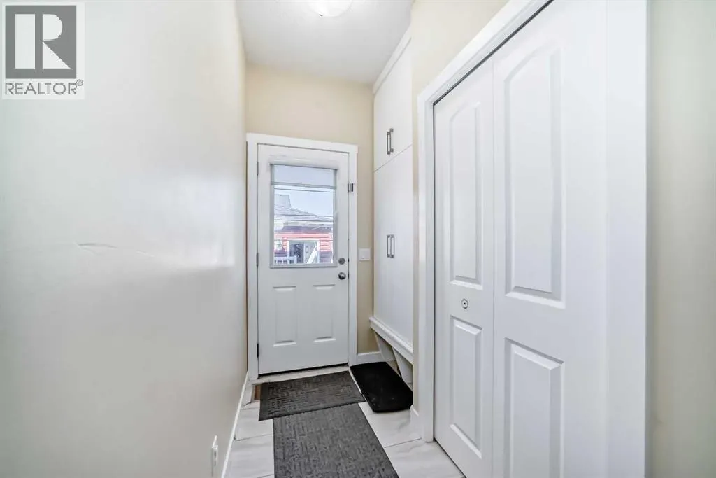 8 Red Sky Lane NE