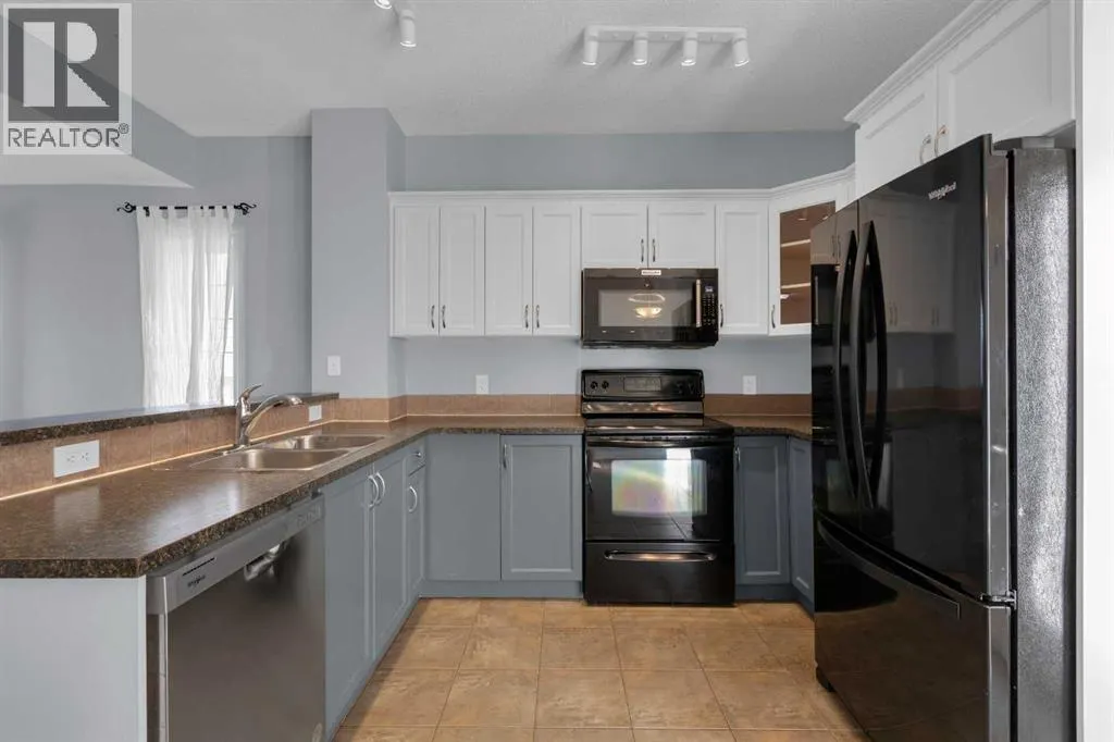 211 Strathaven Mews