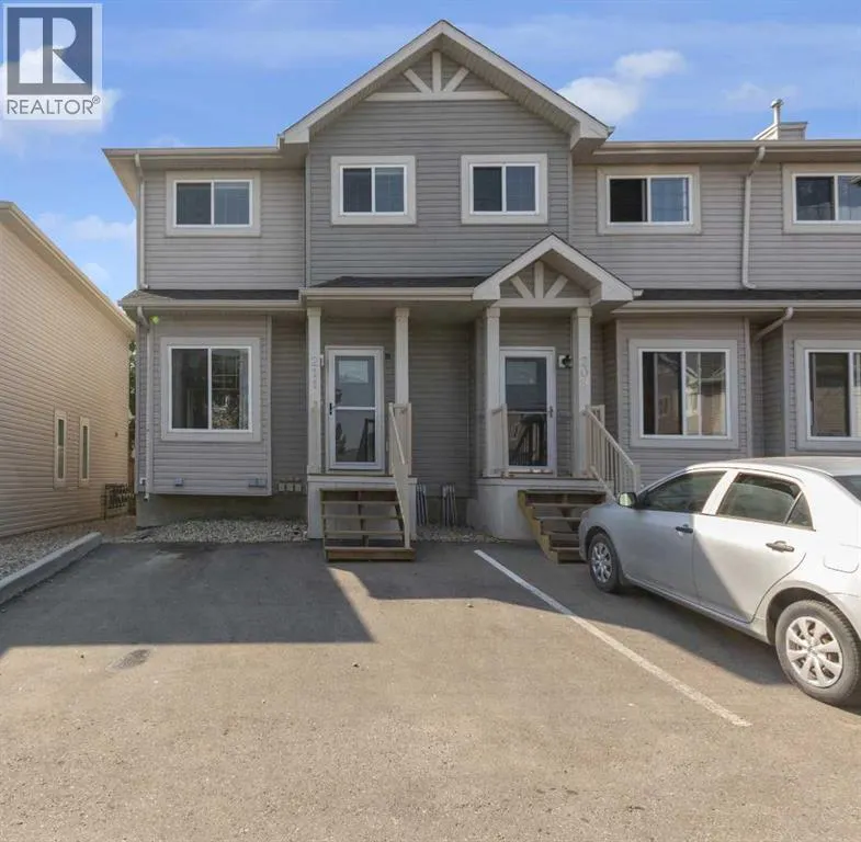 211 Strathaven Mews