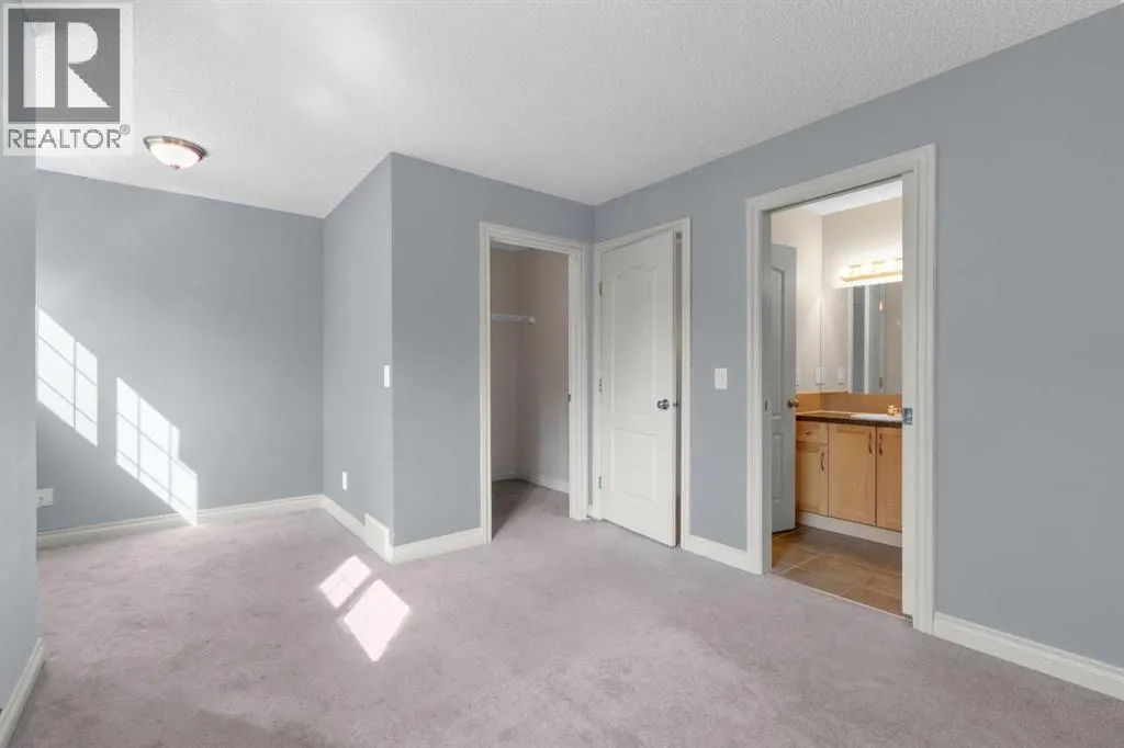 211 Strathaven Mews