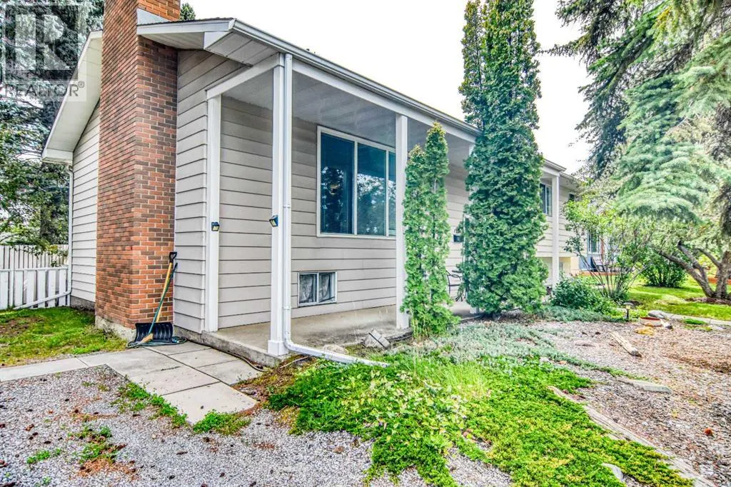 1356 Southdale Crescent SW