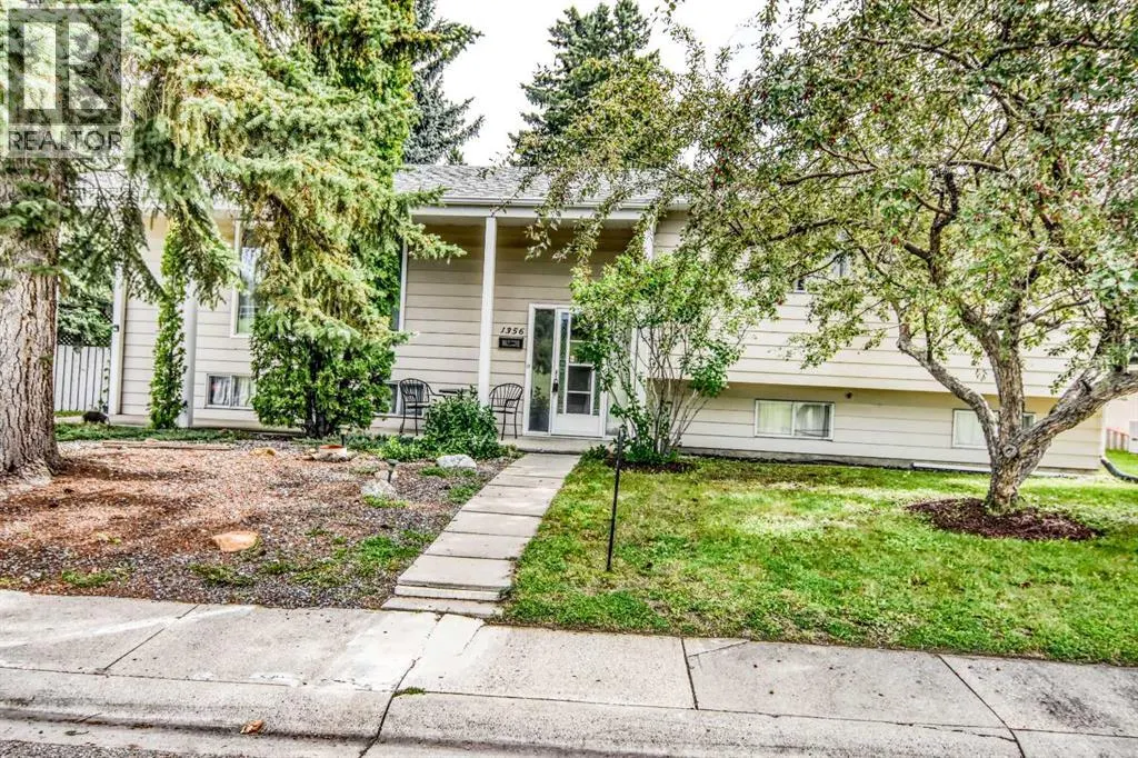 1356 Southdale Crescent SW