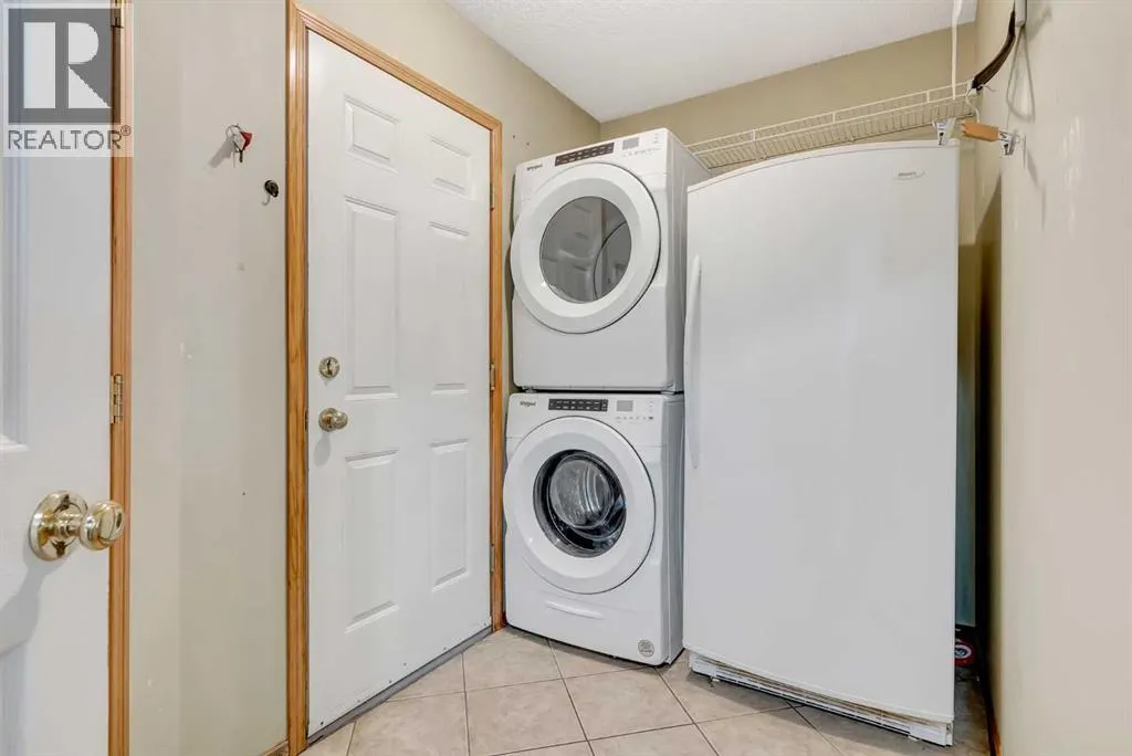 155 Douglas Glen Close SE