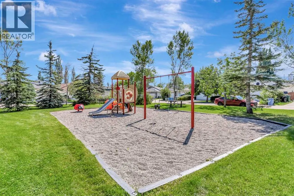 155 Douglas Glen Close SE