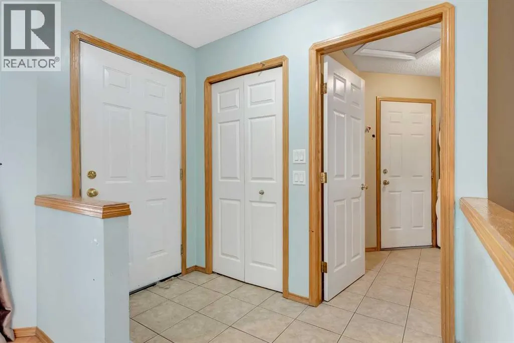 155 Douglas Glen Close SE