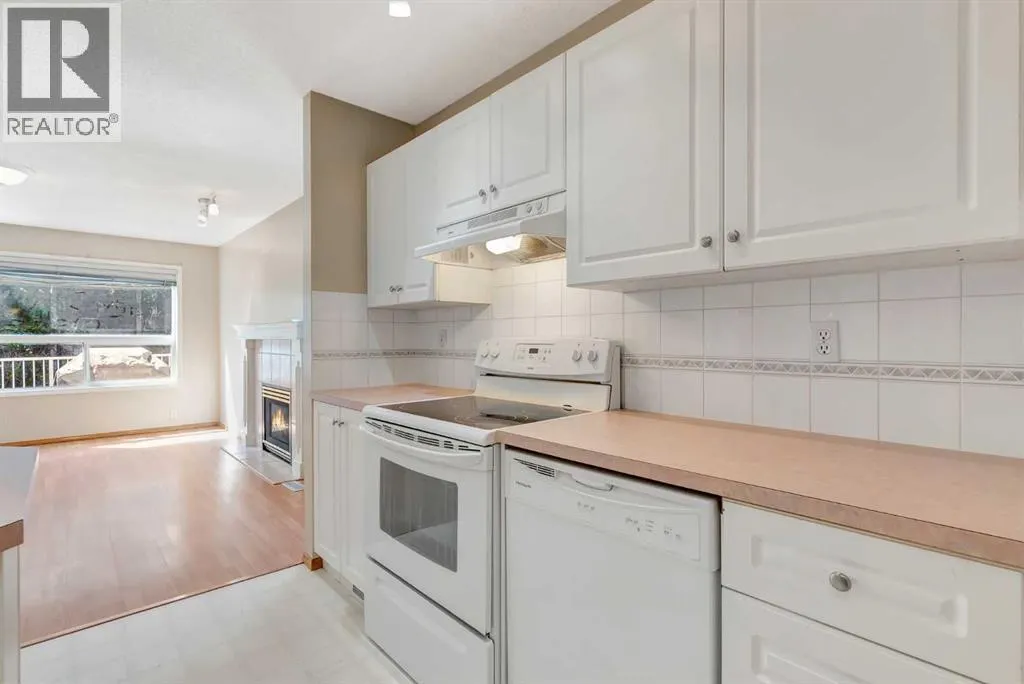 155 Douglas Glen Close SE