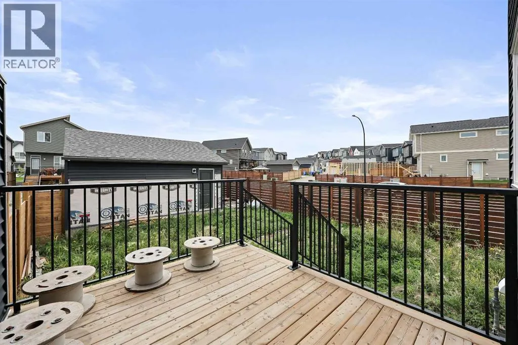 543 Livingston Way NE