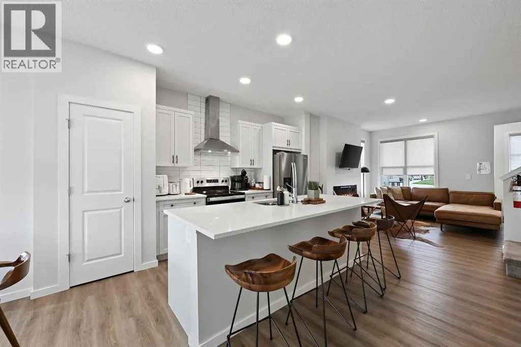 543 Livingston Way NE