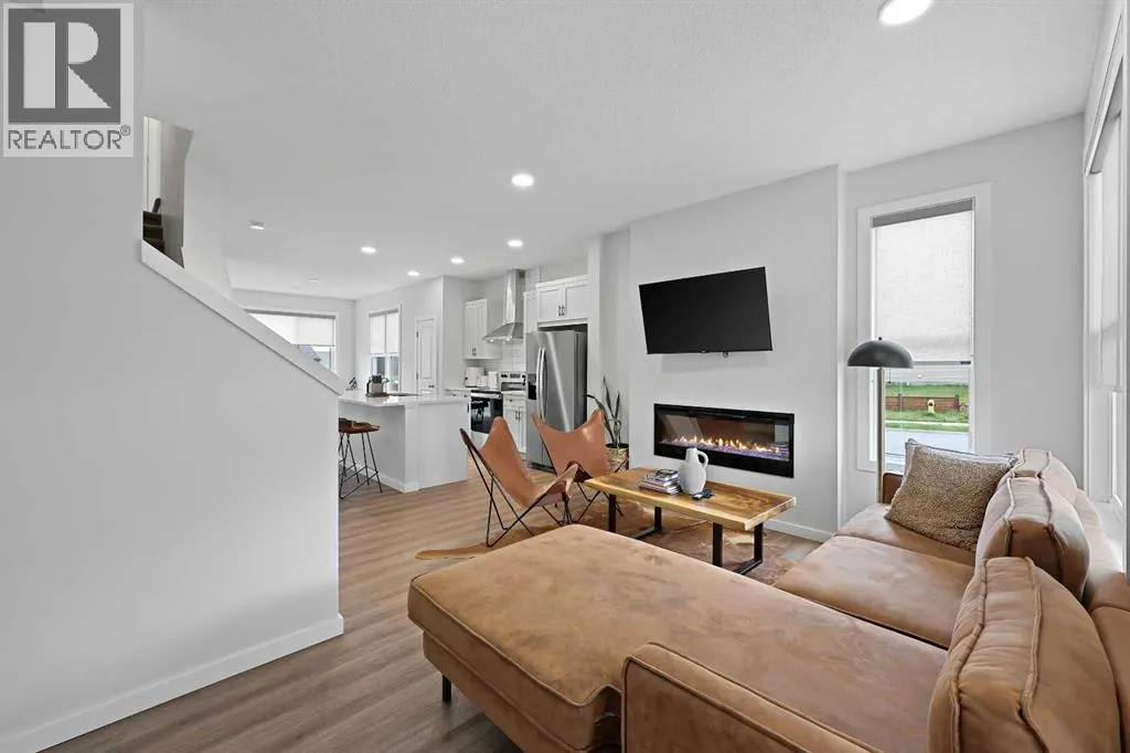543 Livingston Way NE