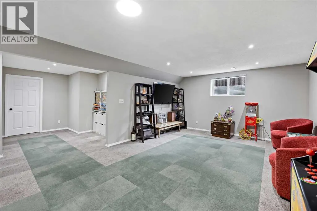 254 Evanscreek Court NW