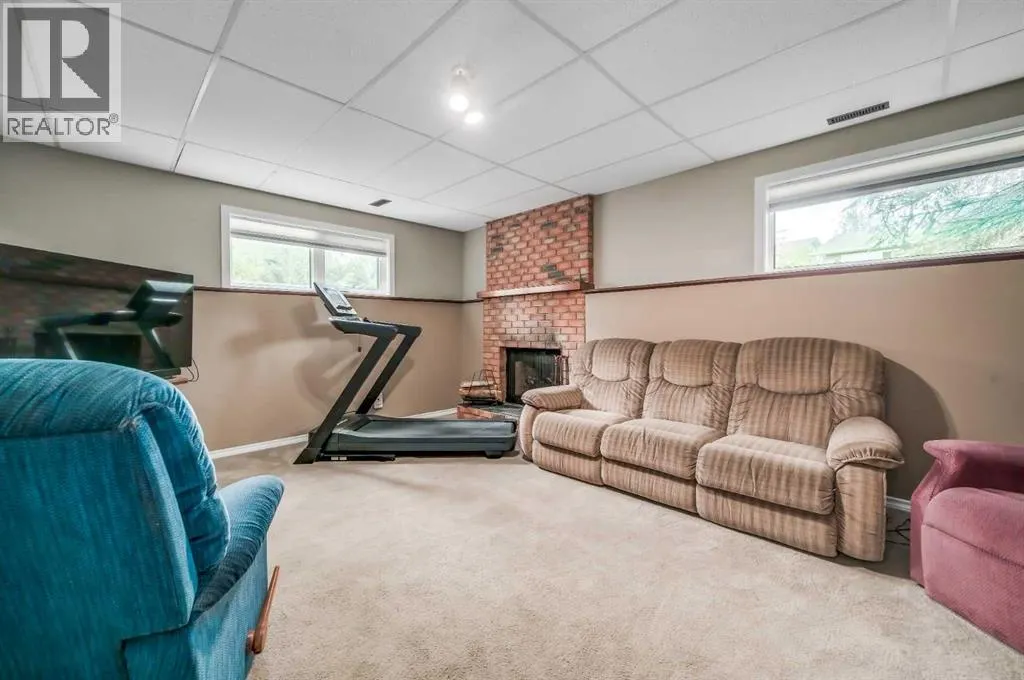 111 Macewan Drive NW