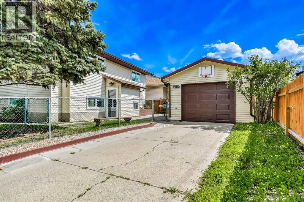 111 Macewan Drive NW
