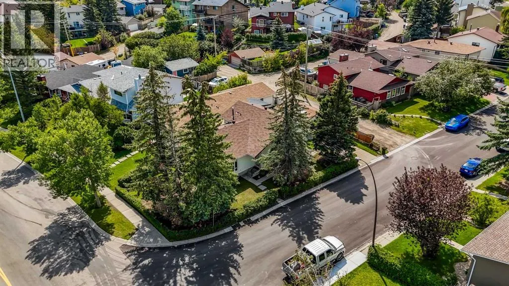 111 Macewan Drive NW