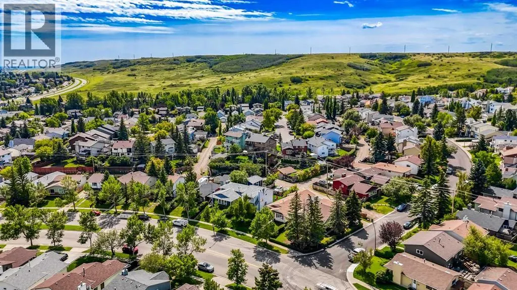 111 Macewan Drive NW