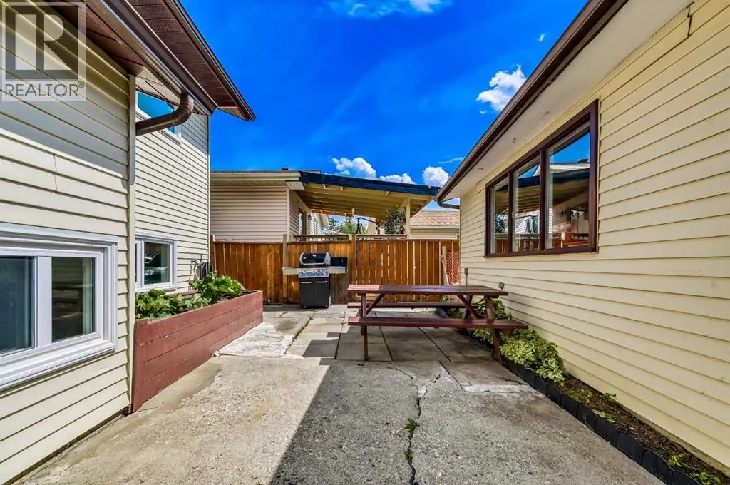 111 Macewan Drive NW