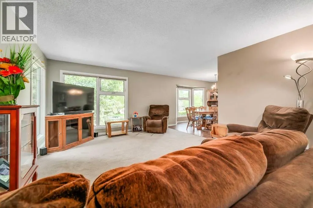 111 Macewan Drive NW