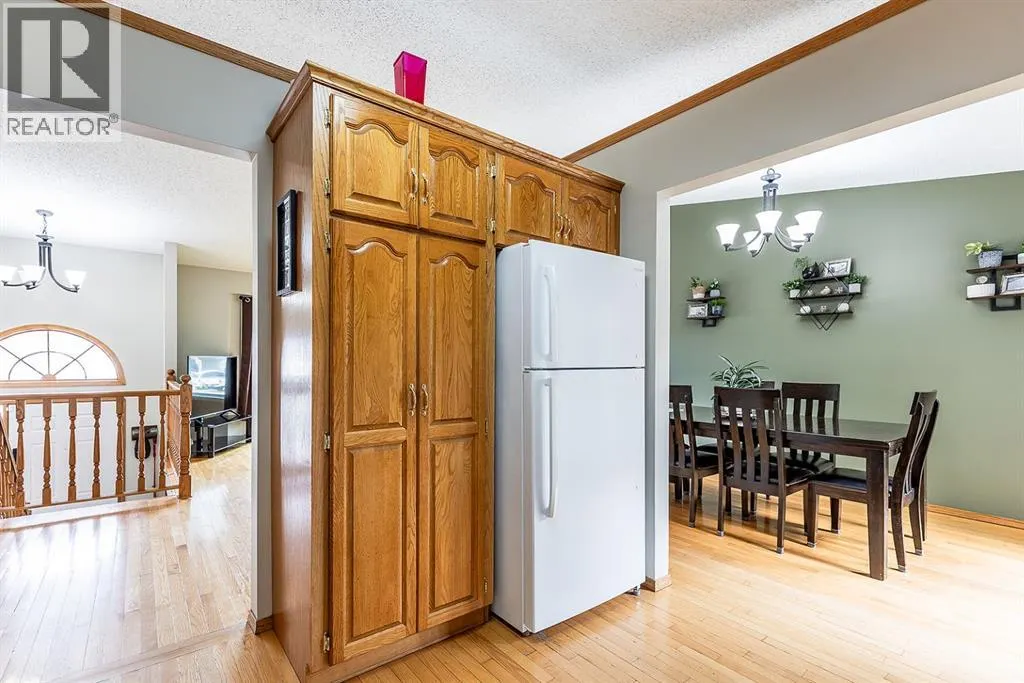 253 Sprague Way SE