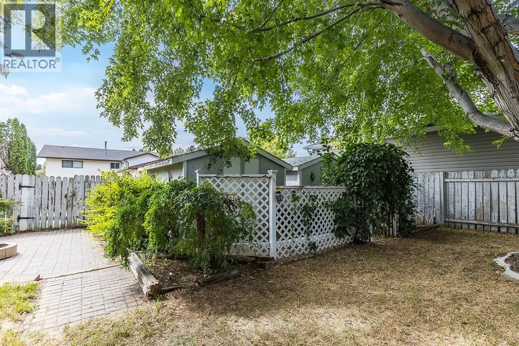253 Sprague Way SE