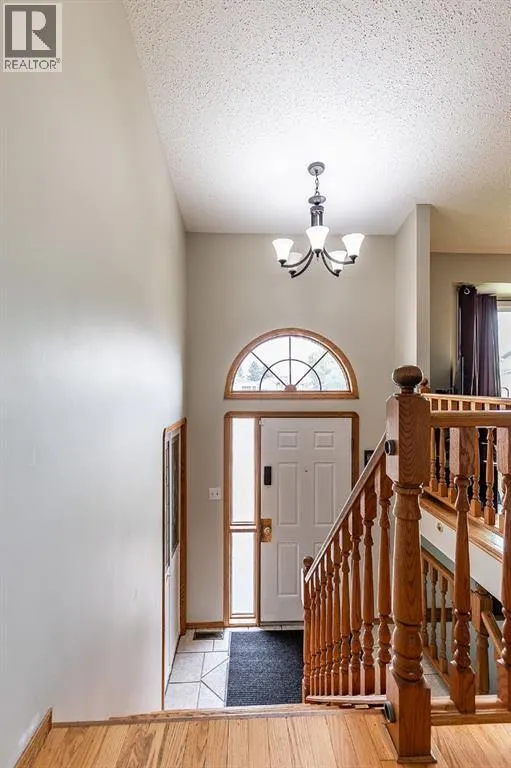 253 Sprague Way SE