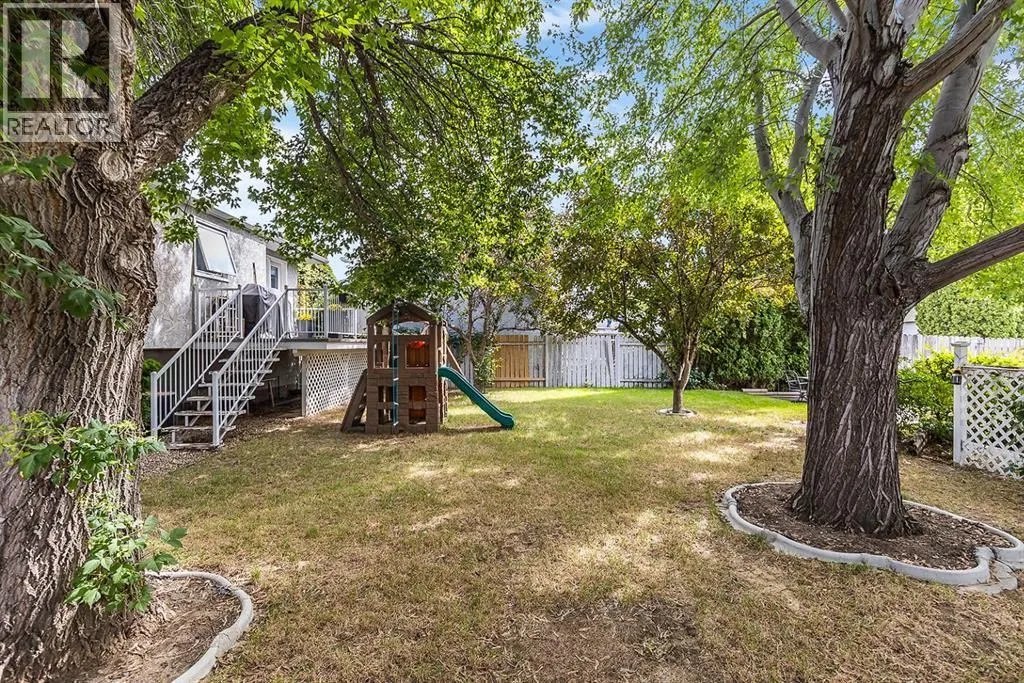253 Sprague Way SE