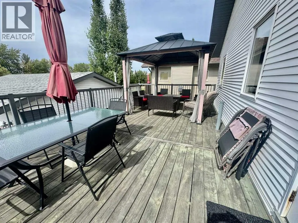 6818 59 Street Close