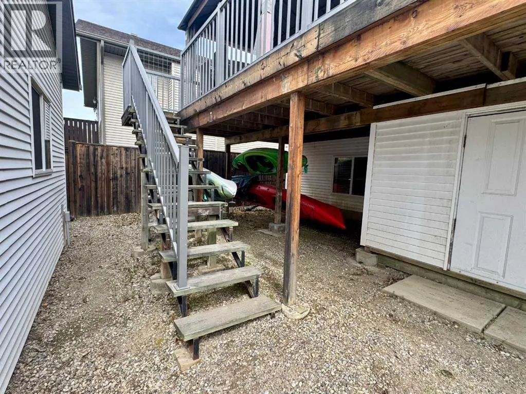 6818 59 Street Close