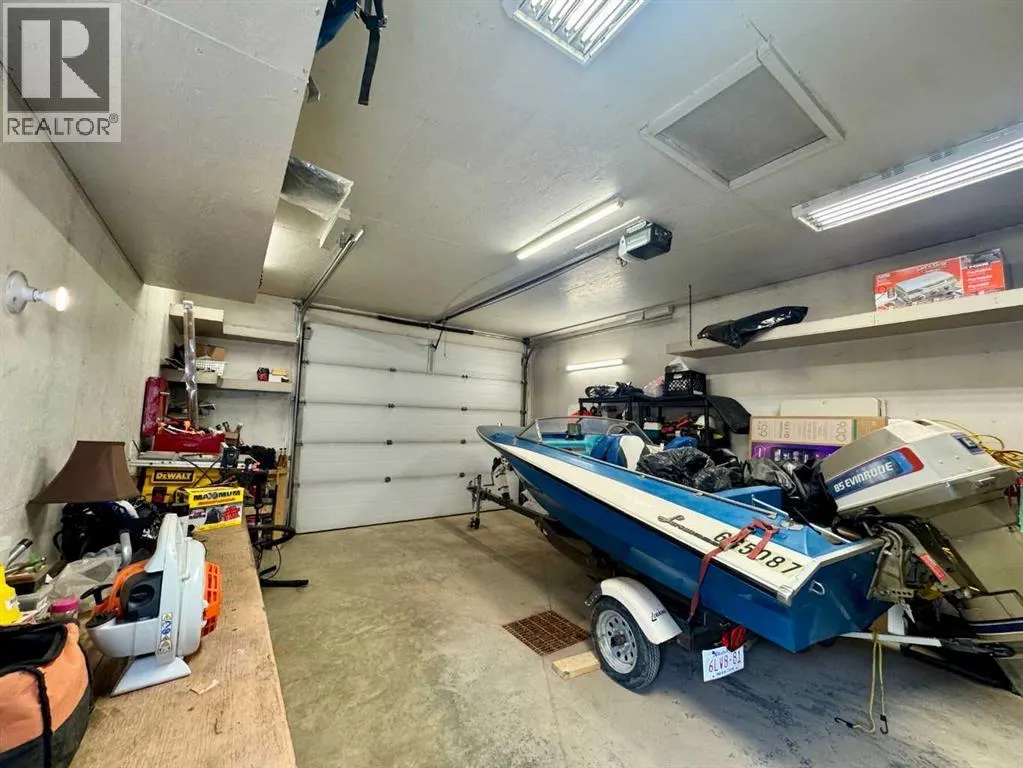 6818 59 Street Close