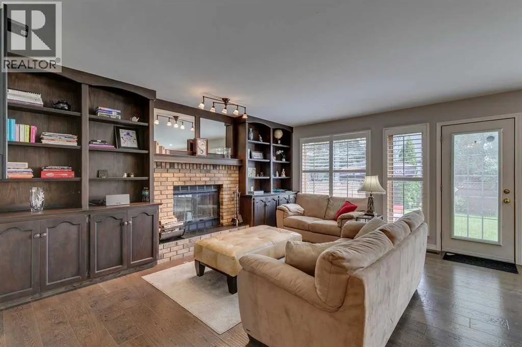 2108 Douglasbank Crescent SE