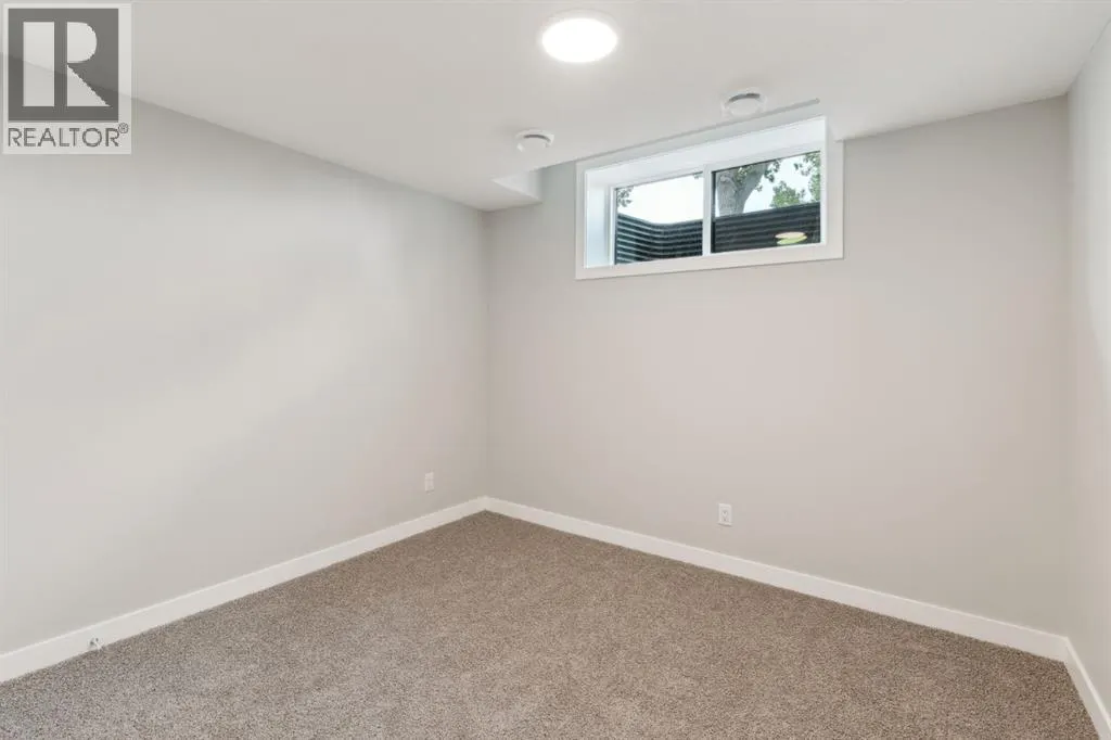 16 Alderwood Close SE