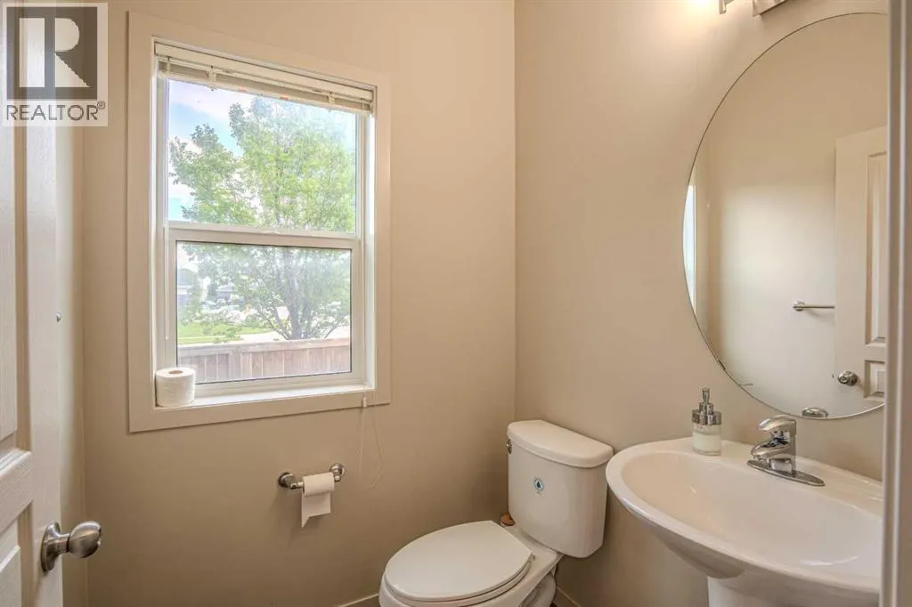 4 Copperpond Parade SE