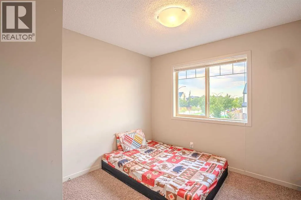 4 Copperpond Parade SE