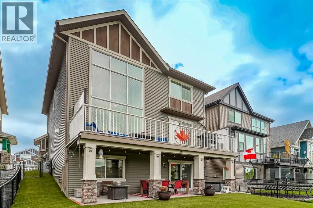 225 Kingsmere Cove SE