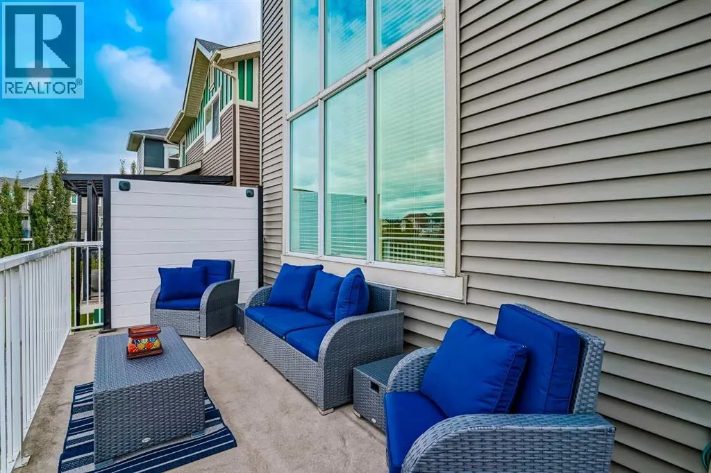 225 Kingsmere Cove SE