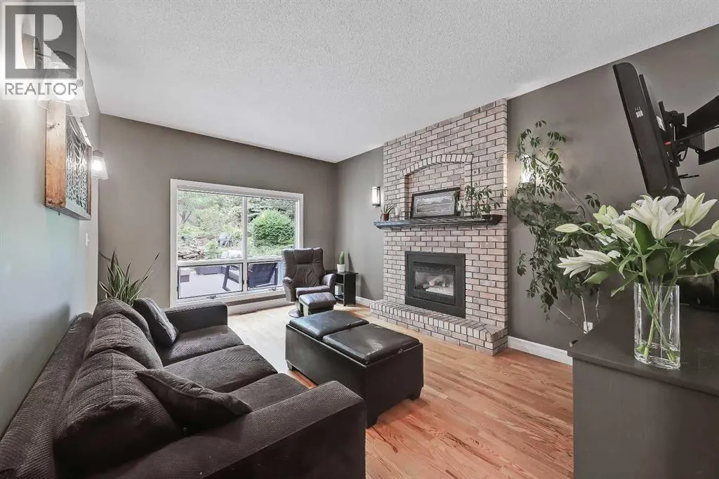 232 Scimitar Bay NW